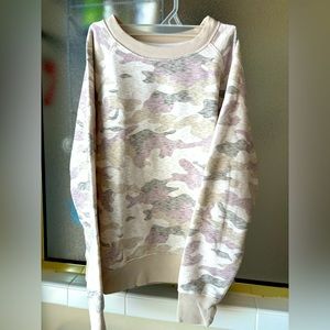Old Navy Neutral Camo Sweatshirt